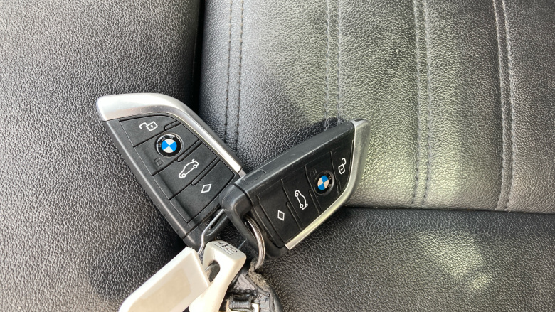 BMW 3 Series 330e M Sport 4dr Step Auto Saloon